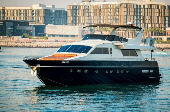 Ibzia 80ft – Up to 35 Persons