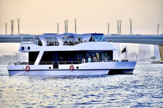 Premium White Glass Yacht